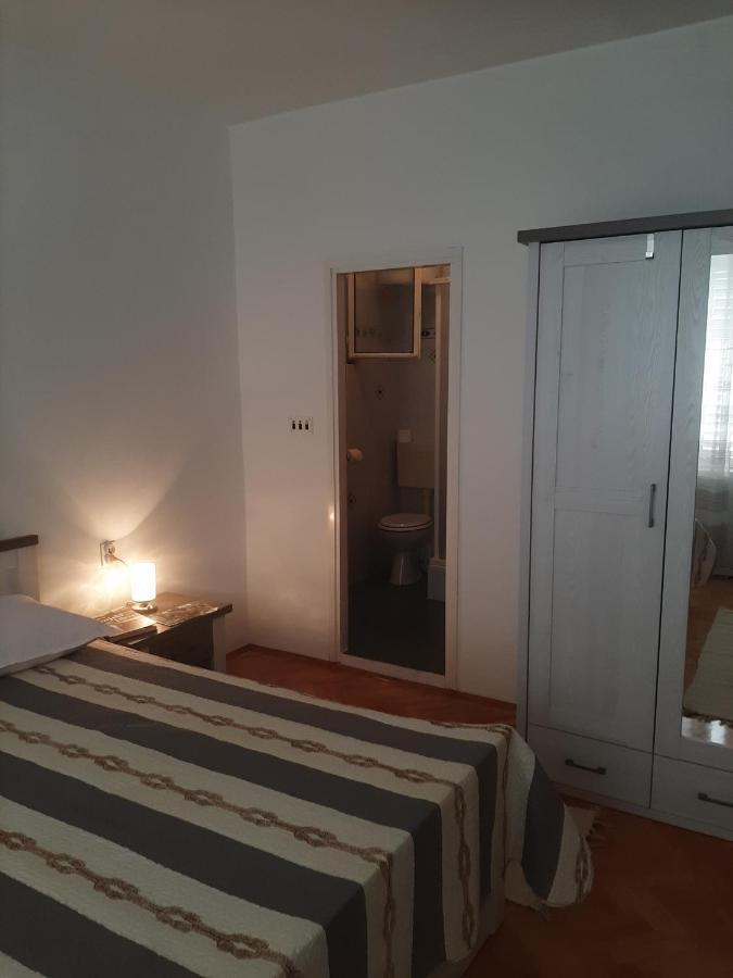 Apartments And Rooms Ljubica Lun  Extérieur photo