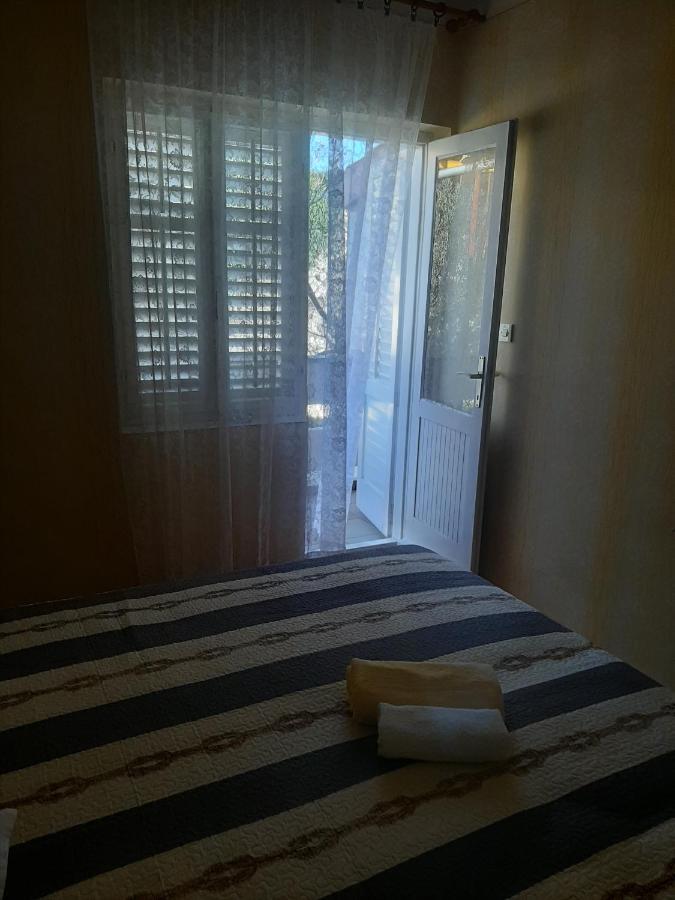 Apartments And Rooms Ljubica Lun  Extérieur photo