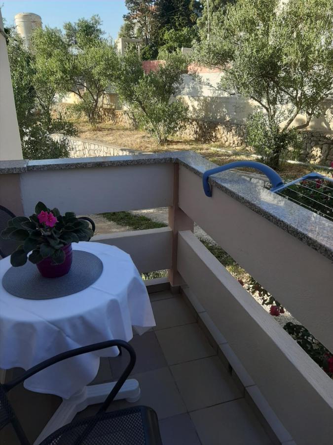 Apartments And Rooms Ljubica Lun  Extérieur photo