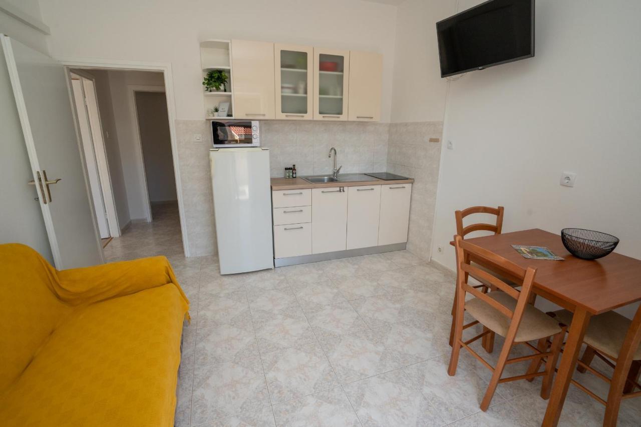 Apartments And Rooms Ljubica Lun  Extérieur photo