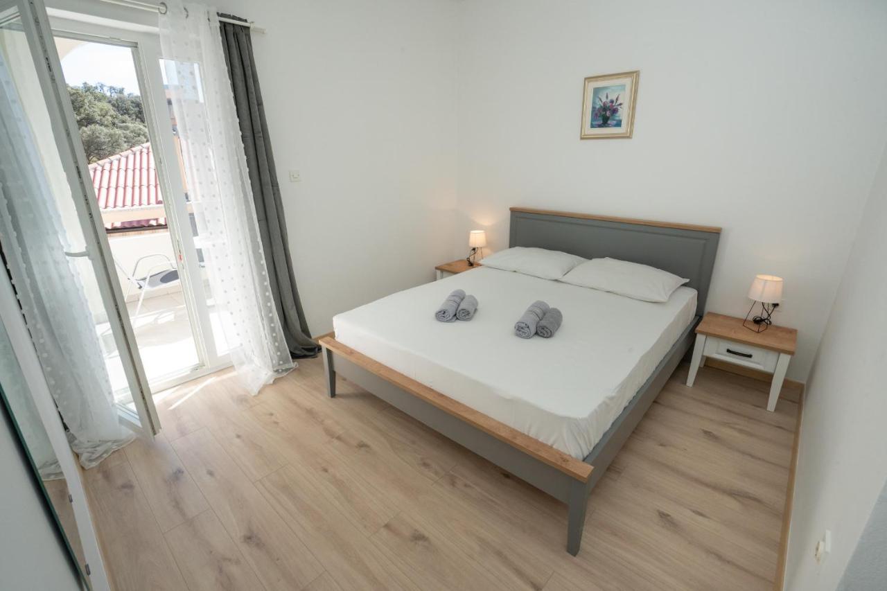 Apartments And Rooms Ljubica Lun  Extérieur photo